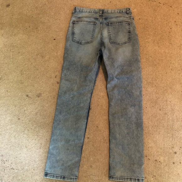 Used - Picture 2 of 3